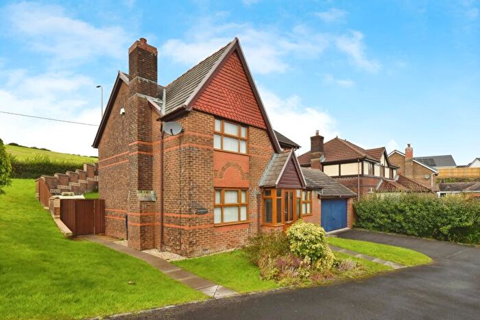 4 Bedroom Detached House For Sale In Maes Becca, Llannon, Llanelli, Carmarthenshire, SA14