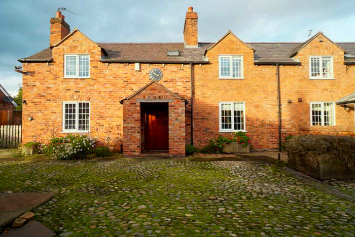 2 Bedroom Cottage To Rent In Church Road, CH4