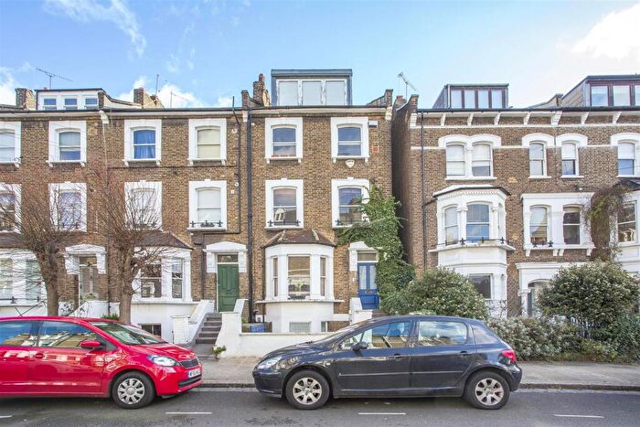 1 Bedroom Flat To Rent In Montpelier Grove, NW5