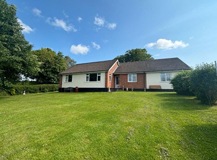 4 Bedroom Town House For Sale In Kington, Herefordshire, HR5