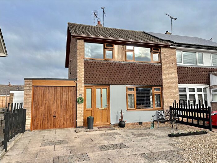 3 Bedroom Semi Detached House For Sale In Buxton Close, Whetstone, Leicester, Leicestershire., LE8