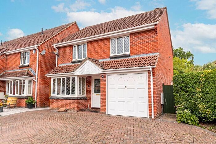 3 Bedroom Detached House For Sale In Huntingdon Gardens, Horton Heath, SO50