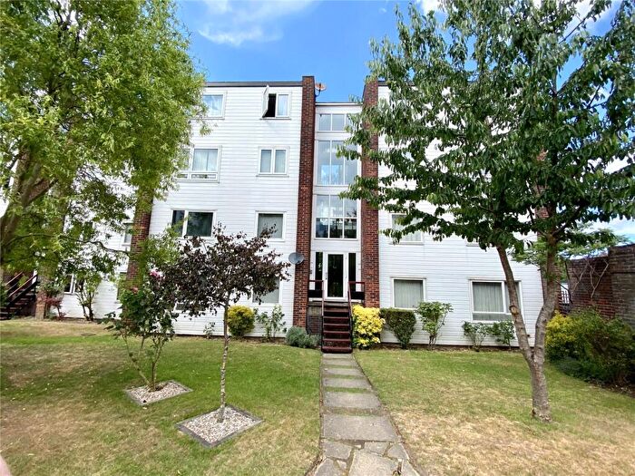 3 Bedroom Apartment To Rent In Dinorben, Woodcote Road, Wallington, Surrey, SM6