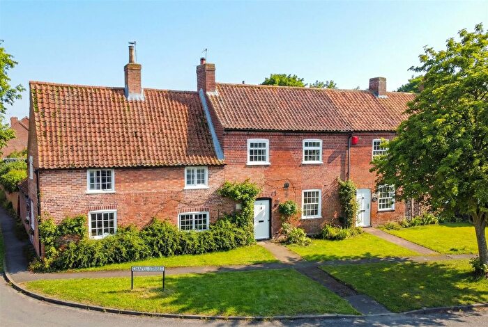 2 Bedroom Property For Sale In Rose Cottages, Chapel Street, Beckingham, LN5