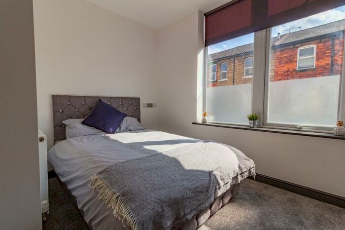 2 Bedroom Flat To Rent In Flat, The Rayner Building, LN5