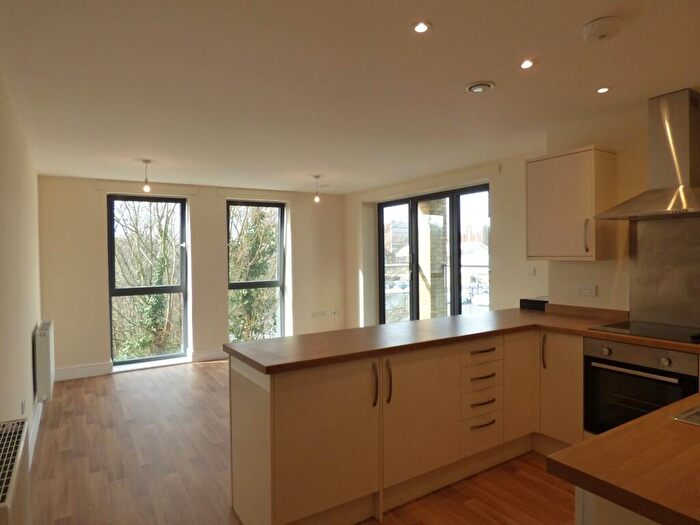 2 Bedroom Flat To Rent In Lenworth House, Ashford Road, Maidstone, Kent, ME14