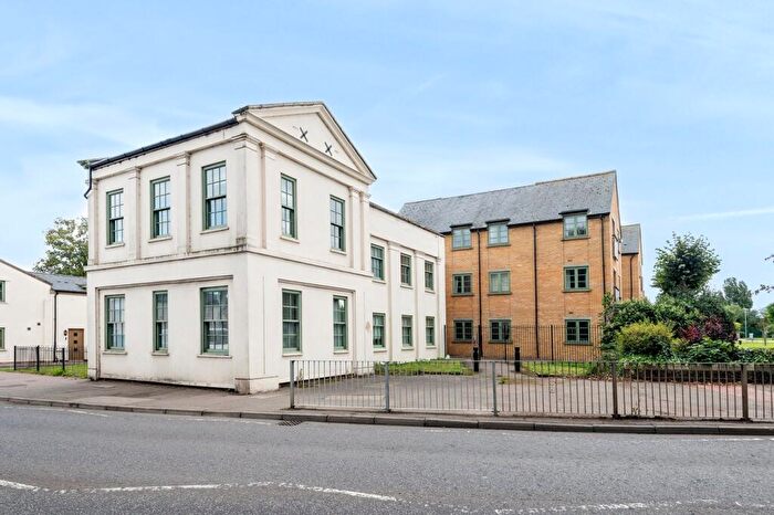 2 Bedroom Apartment For Sale In Nightingale Road, Hitchin, SG5