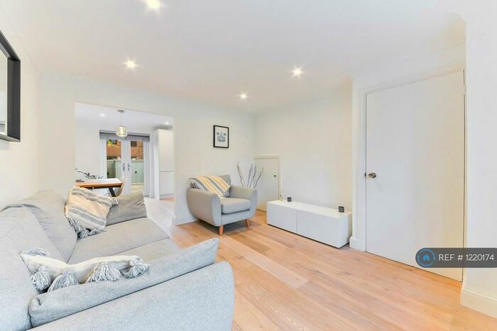 2 Bedroom Terraced House To Rent In Turners Meadow Way, Beckenham, BR3