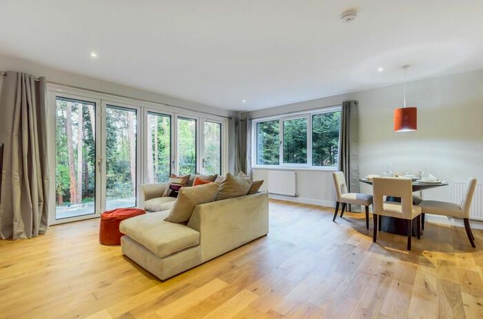 2 Bedroom Flat For Sale In Tekels Park, Camberley, GU15