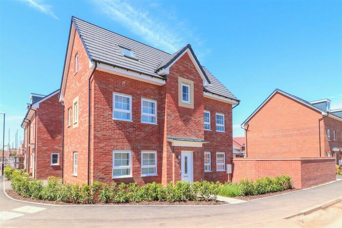 5 Bedroom Detached House To Rent In Fieldfare Way, Canley, Coventry, CV4