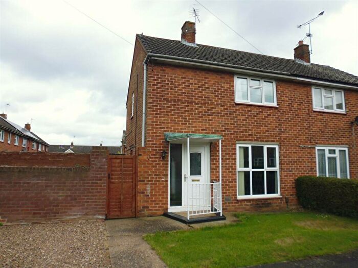 2 Bedroom Semi-Detached House To Rent In Satinwood Close, Lincoln, LN6