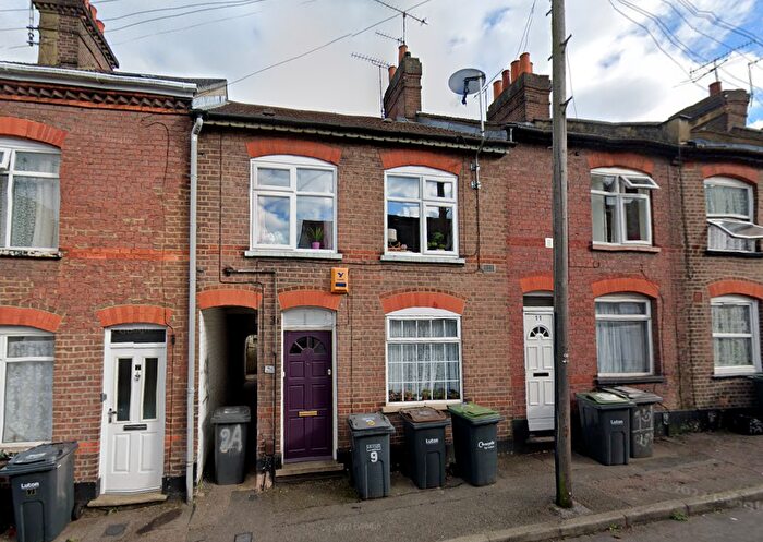 1 Bedroom Flat To Rent In Tavistock Street, Luton, Bedfordshire, LU1