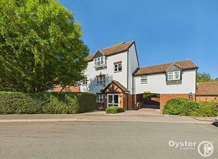 2 Bedroom Flat To Rent In Redwood Close, Watford, WD19