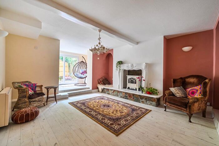 1 Bedroom Flat For Sale In Ebberley Lawn, Barnstaple, Devon, EX32