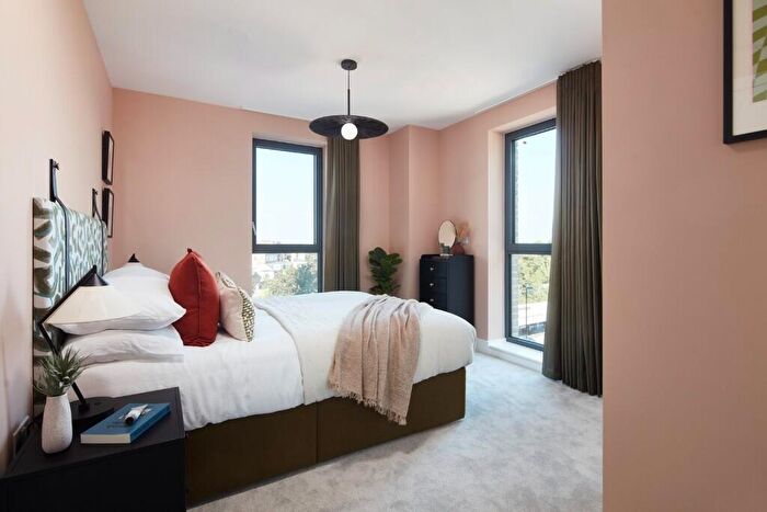 2 Bedroom Flat For Sale In - Station Road, Croydon, CR0