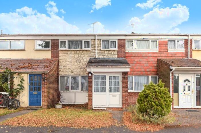 3 Bedroom Terraced House To Rent In Caldecott Close, Abingdon, OX14