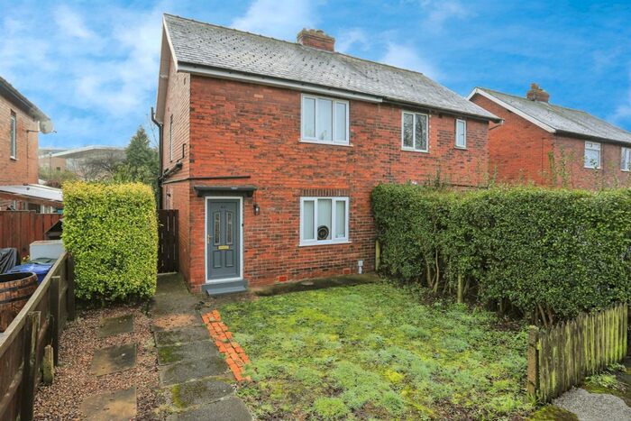 3 Bedroom Semi-Detached House For Sale In Abbots Road, Selby, YO8