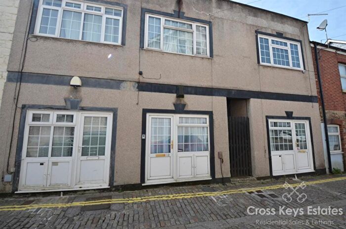 1 Bedroom Cottage For Sale In Deptford Place, North Hill, PL4