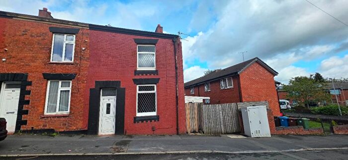 2 Bedroom Terraced House To Rent In Wellington Road, Oldham, OL8
