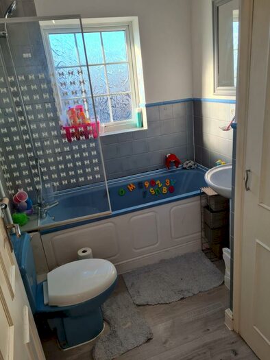 2 Bedroom Semi-Detached House To Rent In Peregrine Road, LU4