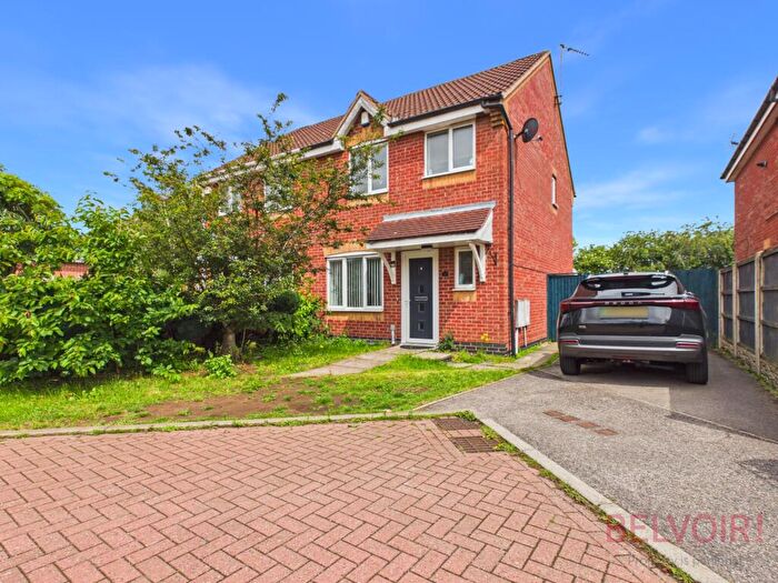 3 Bedroom Semi-Detached House To Rent In The Hawthorns, Kirkby-in-Ashfield, NG17