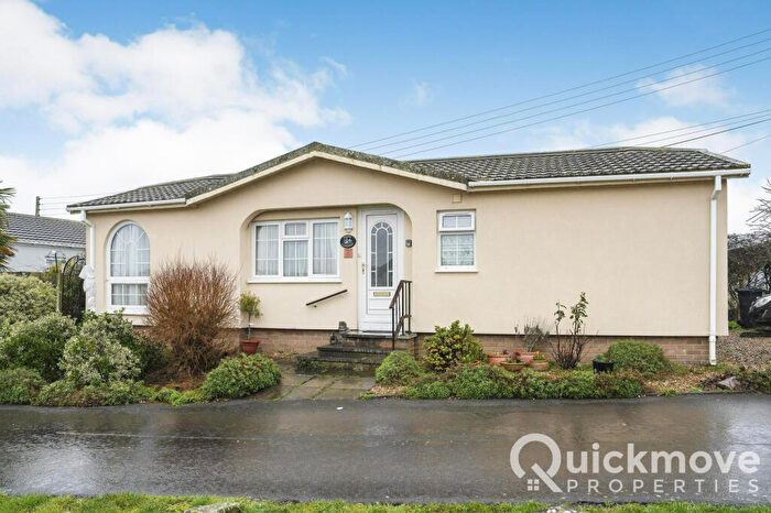 2 Bedroom Park Home For Sale In Charlton Common, Bristol, BS10