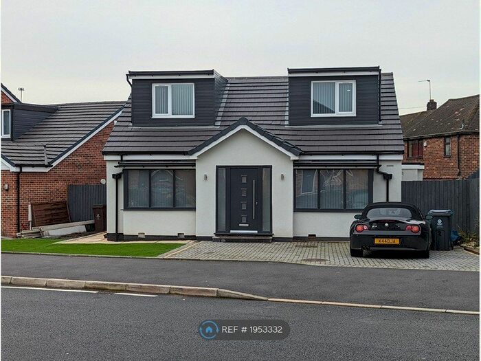 5 Bedroom Detached House To Rent In Rowan Tree, Oldham, OL8