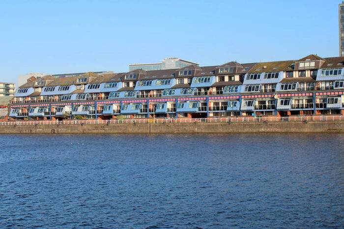 3 Bedroom Apartment To Rent In Lancefield Quay, Glasgow City Centre, G3