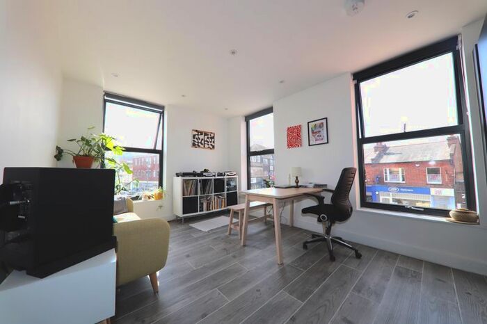 1 Bedroom Flat To Rent In High Street, Rickmansworth, WD3