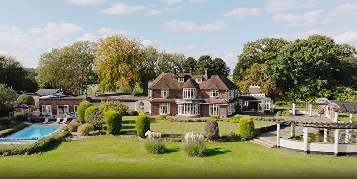 7 Bedroom Detached House For Sale In Isle Of Wight Lane, Kensworth, LU6