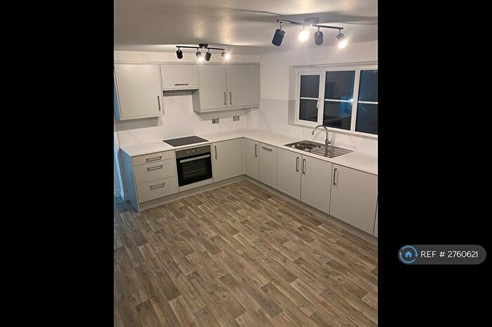 2 Bedroom Flat To Rent In Mountbatten Close, Ashton-On-Ribble, Preston, PR2