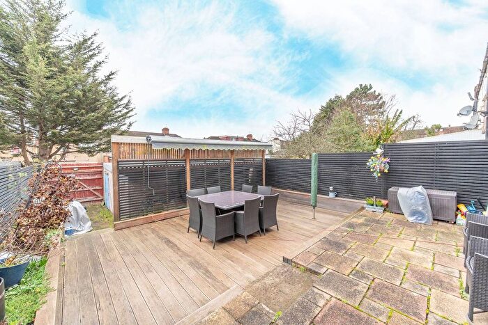 4 Bedroom Semi Detached House For Sale In Whitton Avenue West, Greenford, UB6