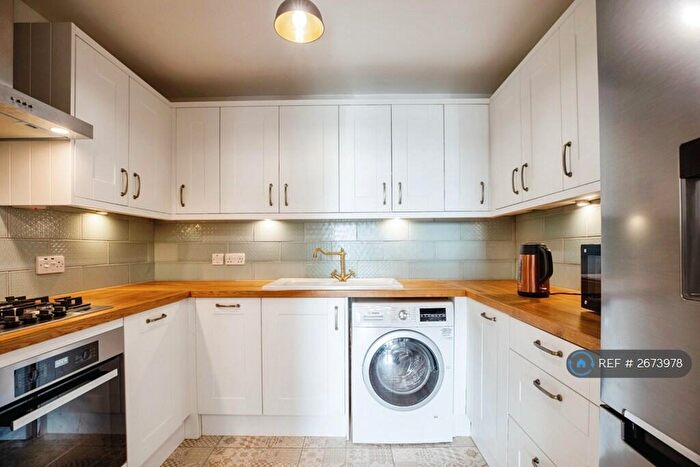 1 Bedroom Flat To Rent In Orchard Court, London, SE26