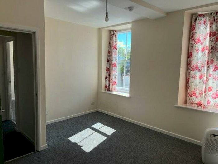 1 Bedroom Flat To Rent In Market Place, Coleford, Gloucestershire, GL16
