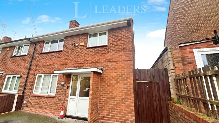 3 Bedroom End Of Terrace House To Rent In Popes Lane, Birmingham, B38