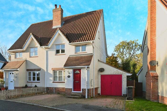 3 Bedroom Semi-Detached House For Sale In Columbine Way, Gislingham, Eye, IP23