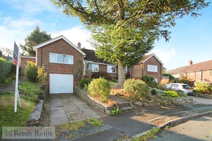 3 Bedroom Bungalow To Rent In Gleave Avenue, Bollington, Macclesfield, Cheshire, SK10