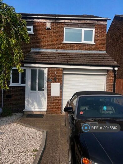 3 Bedroom Detached House To Rent In Golden Drive, Milton Keynes, MK6