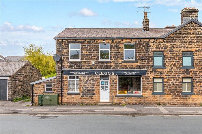 3 Bedroom End Of Terrace House For Sale In Railway Road, Ilkley, West Yorkshire, LS29
