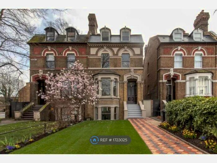 2 Bedroom Flat To Rent In Queens Road, London, SE14