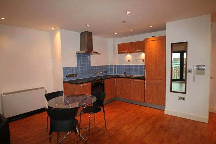 2 Bedroom Flat To Rent In Bluecoat House, North Sherwood Street, Nottingham, NG1