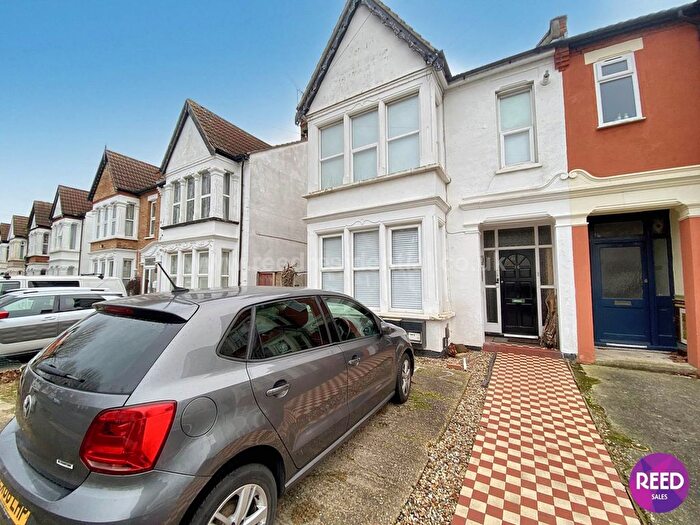 1 Bedroom Flat To Rent In Argyll Road, Westcliff On Sea, SS0
