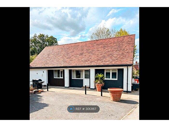 2 Bedroom Bungalow To Rent In Forest Road, Wokingham, RG40