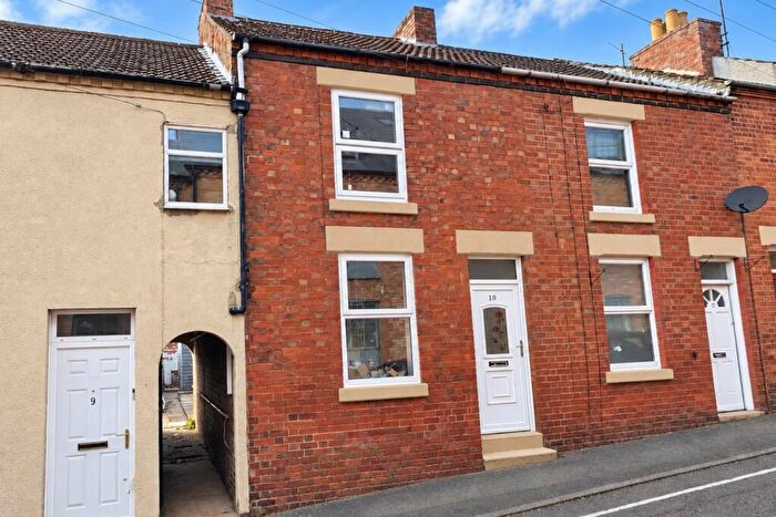 2 Bedroom Terraced House To Rent In Outstanding - Gladstone Street, Rothwell, Kettering, NN14