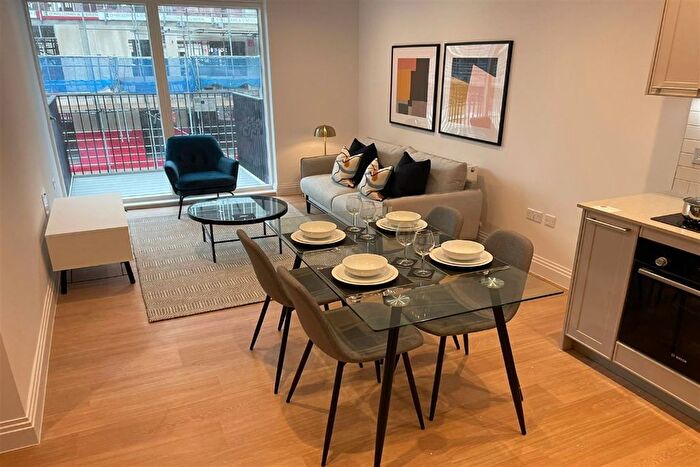 2 Bedroom Flat To Rent In Huntley Wharf, Palmer St, Reading, RG1