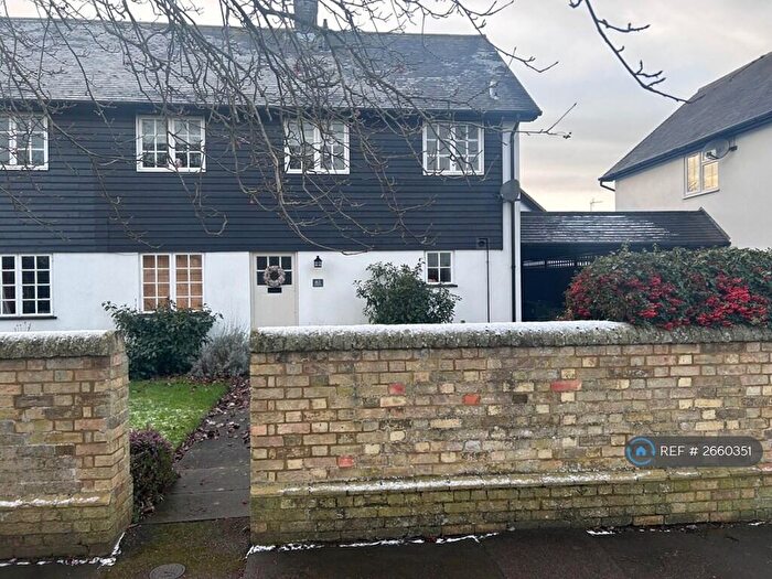 3 Bedroom Semi-Detached House To Rent In High Street, Bedford, MK45