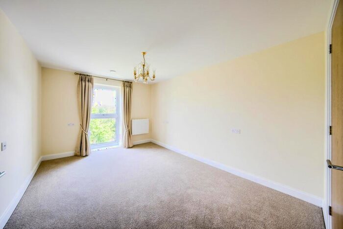 1 Bedroom Apartment For Sale In Springfield Close, Stratford-Upon-Avon, CV37