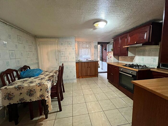 1 Bedroom Flat To Rent In Thistlewaite Road, London, E5