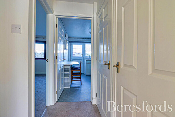1 Bedroom Bungalow For Sale In Crescent Road, Heybridge, CM9