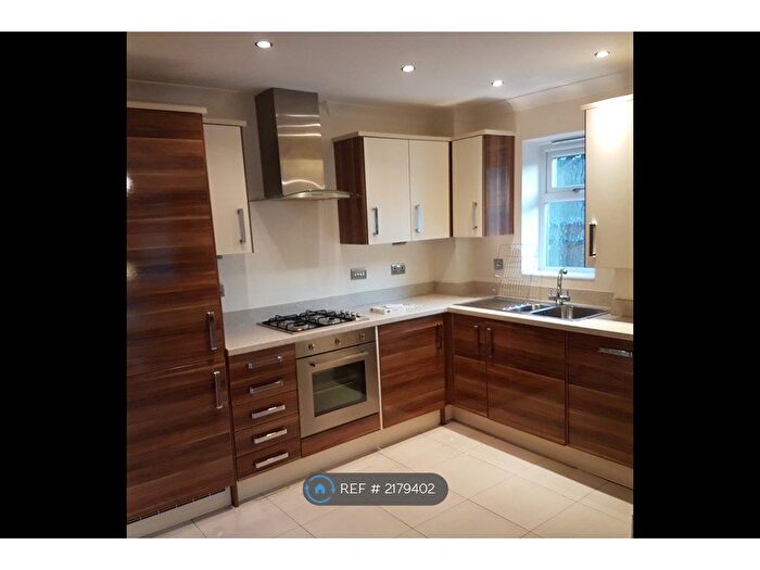 2 Bedroom Flat To Rent In Sunningdale Avenue, Ruislip, HA4